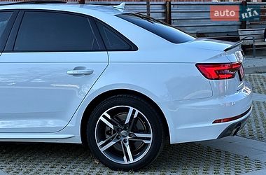 Седан Audi A4 2016 в Самборі