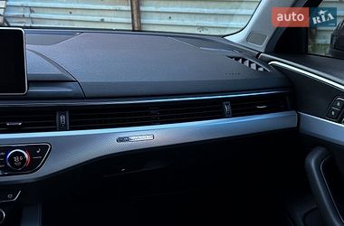 Седан Audi A4 2016 в Самборі