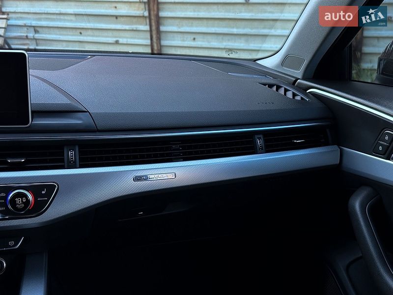 Седан Audi A4 2016 в Самборі