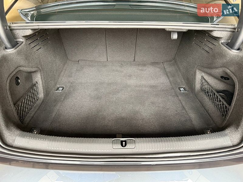 Седан Audi A4 2020 в Житомире