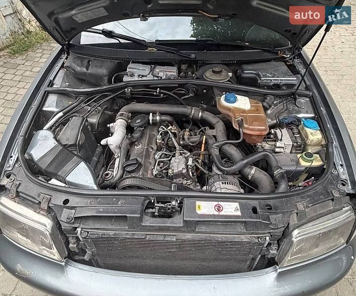 Седан Audi A4 1996 в Львові