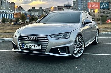 Седан Audi A4 2018 в Киеве