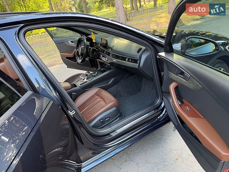 Седан Audi A4 2017 в Умані