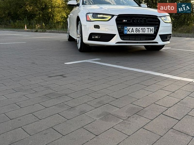 Седан Audi A4 2015 в Борисполі