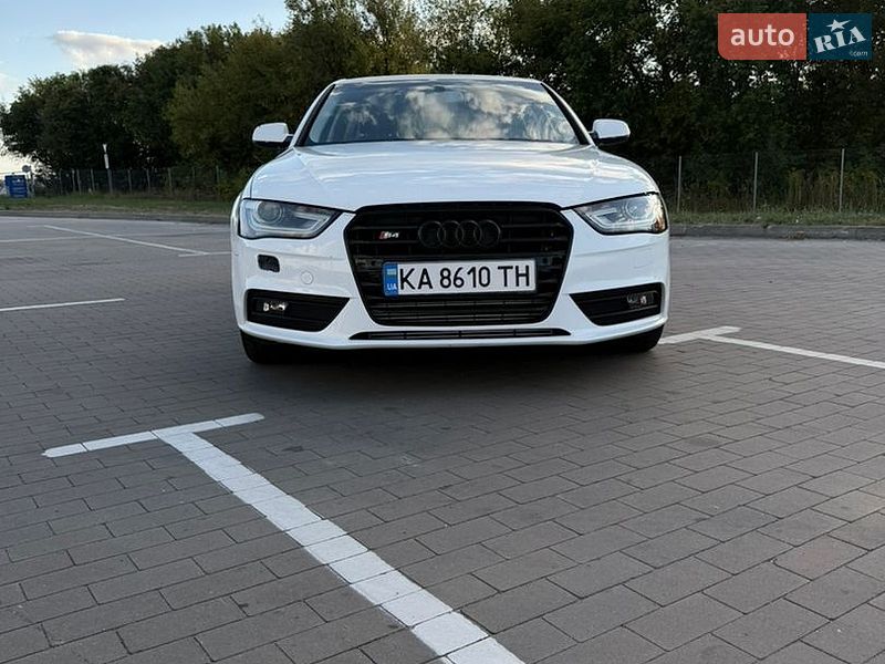 Седан Audi A4 2015 в Борисполі