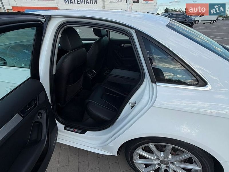 Седан Audi A4 2015 в Борисполі