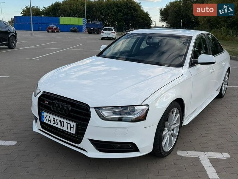 Седан Audi A4 2015 в Борисполі