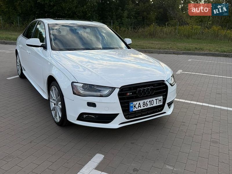 Седан Audi A4 2015 в Борисполі