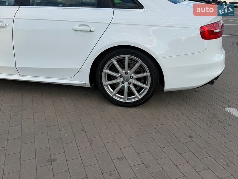 Седан Audi A4 2015 в Борисполі