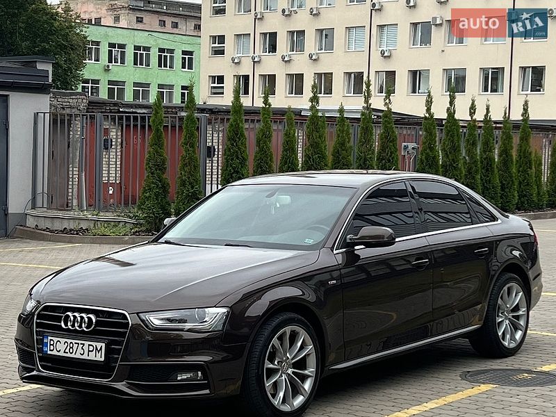 Седан Audi A4 2013 в Львові