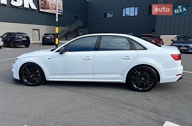 Седан Audi A4 2016 в Киеве