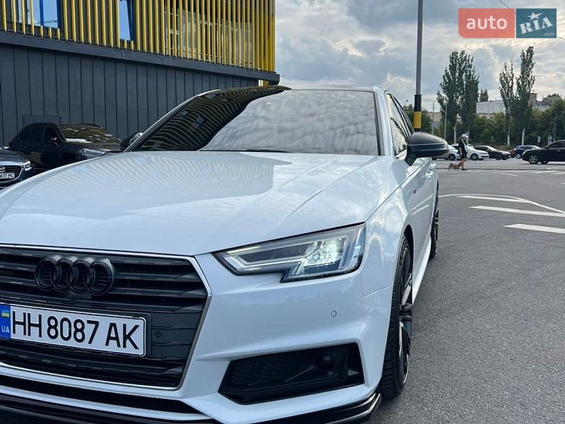 Седан Audi A4 2016 в Киеве