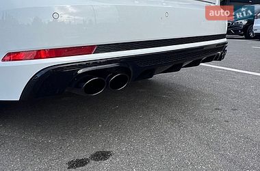 Седан Audi A4 2016 в Киеве