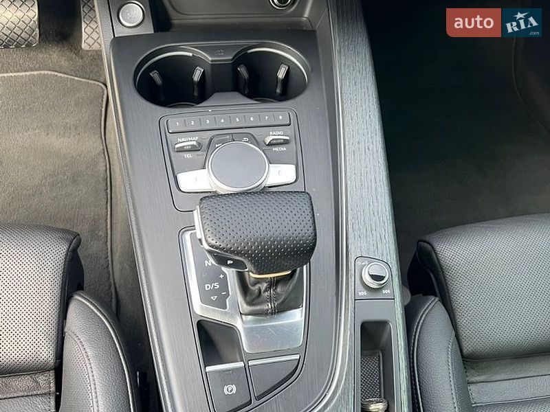 Седан Audi A4 2016 в Киеве