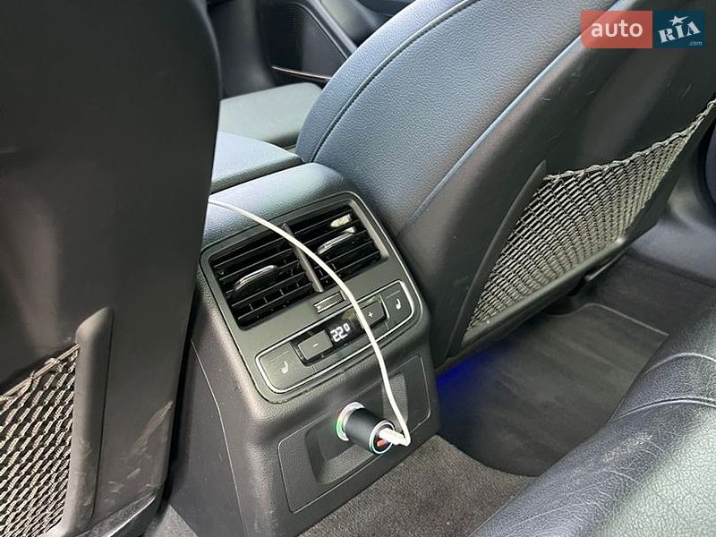 Седан Audi A4 2016 в Киеве