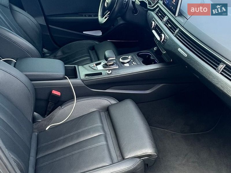 Седан Audi A4 2016 в Киеве