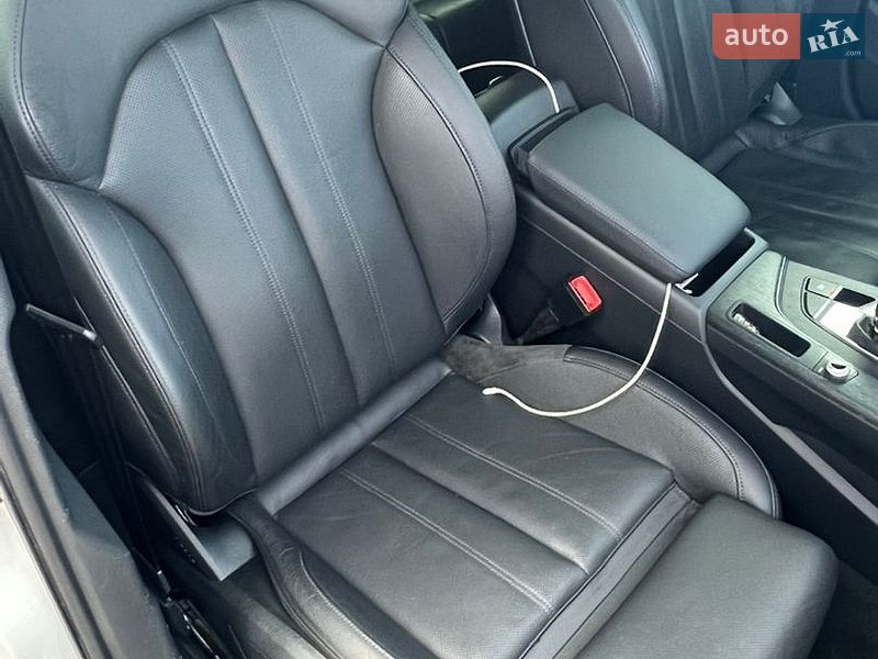 Седан Audi A4 2016 в Киеве