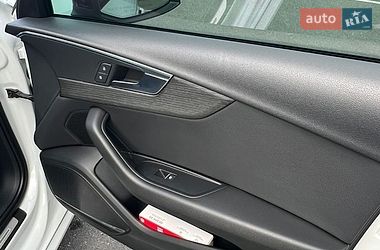 Седан Audi A4 2016 в Киеве