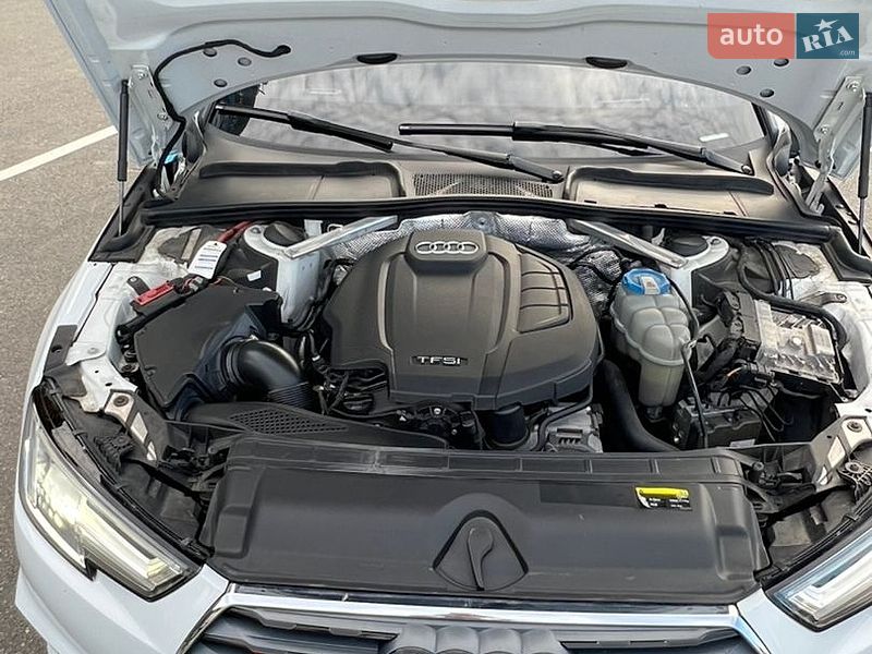 Седан Audi A4 2016 в Киеве
