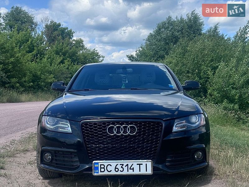 Седан Audi A4 2010 в Золочеві