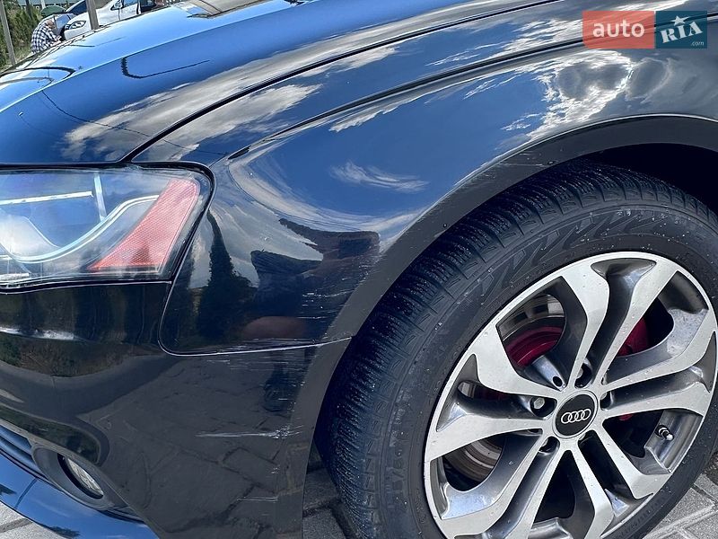 Седан Audi A4 2010 в Золочеві