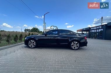 Седан Audi A4 2010 в Золочеві