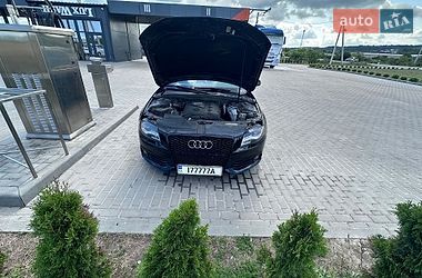 Седан Audi A4 2010 в Золочеві