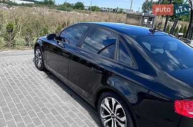 Седан Audi A4 2010 в Золочеві