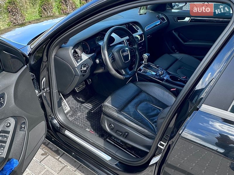 Седан Audi A4 2010 в Золочеві
