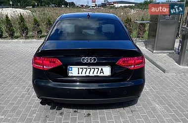 Седан Audi A4 2010 в Золочеві