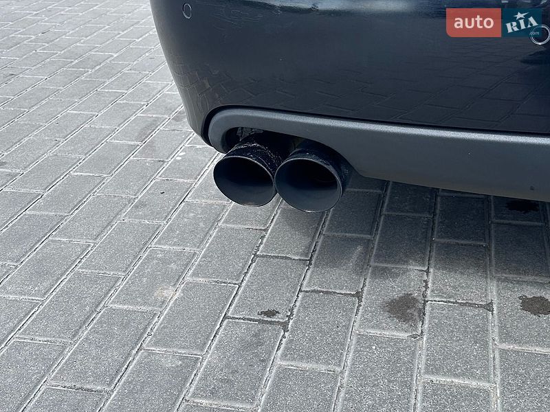Седан Audi A4 2010 в Золочеві