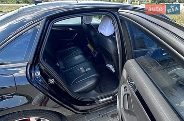Седан Audi A4 2010 в Золочеві
