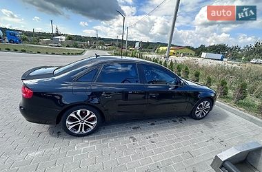 Седан Audi A4 2010 в Золочеві