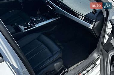 Седан Audi A4 2018 в Киеве