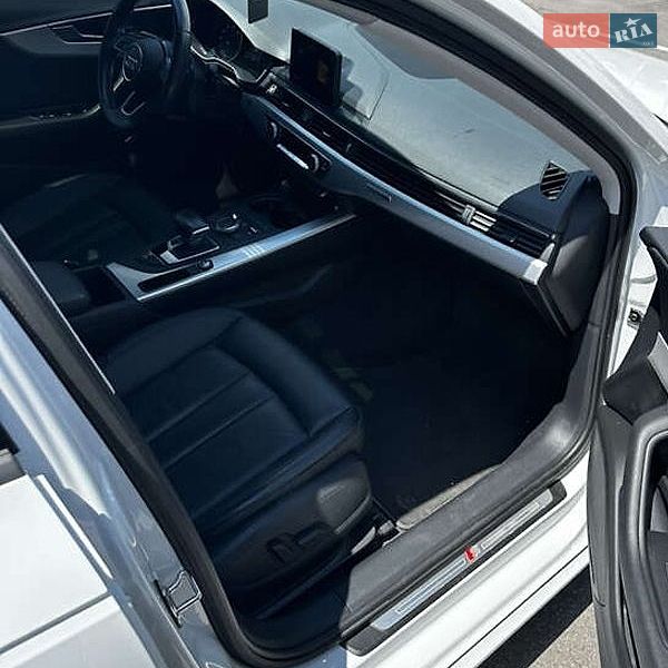 Седан Audi A4 2018 в Киеве
