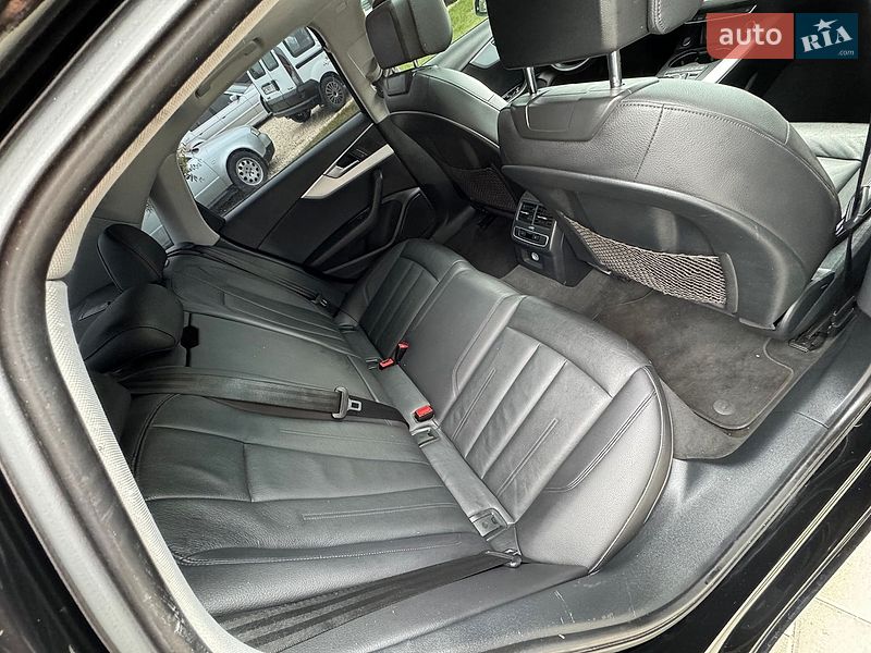 Седан Audi A4 2017 в Шумську