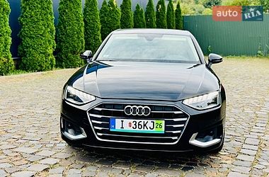 Седан Audi A4 2022 в Мукачевому