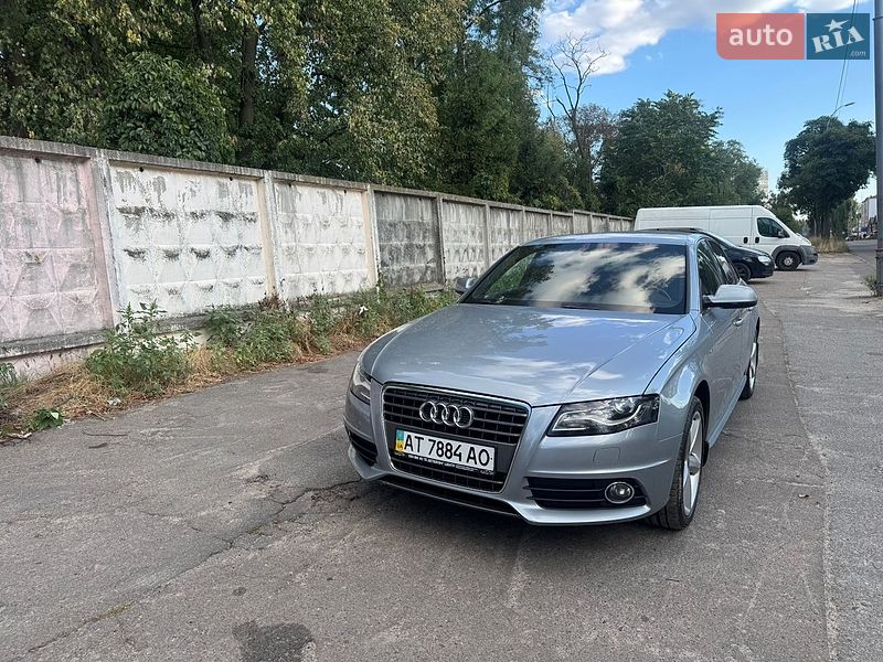 Седан Audi A4 2011 в Києві