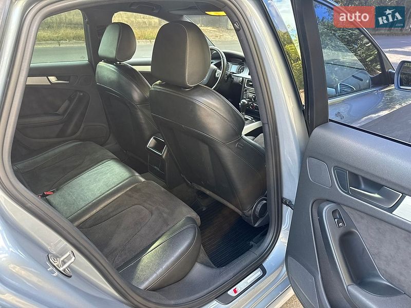 Седан Audi A4 2011 в Києві