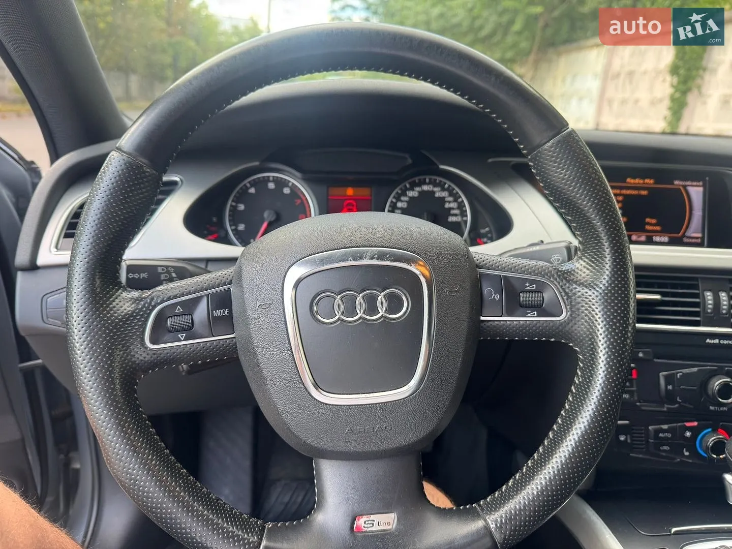 2011 Audi A4 - мініатюра 33