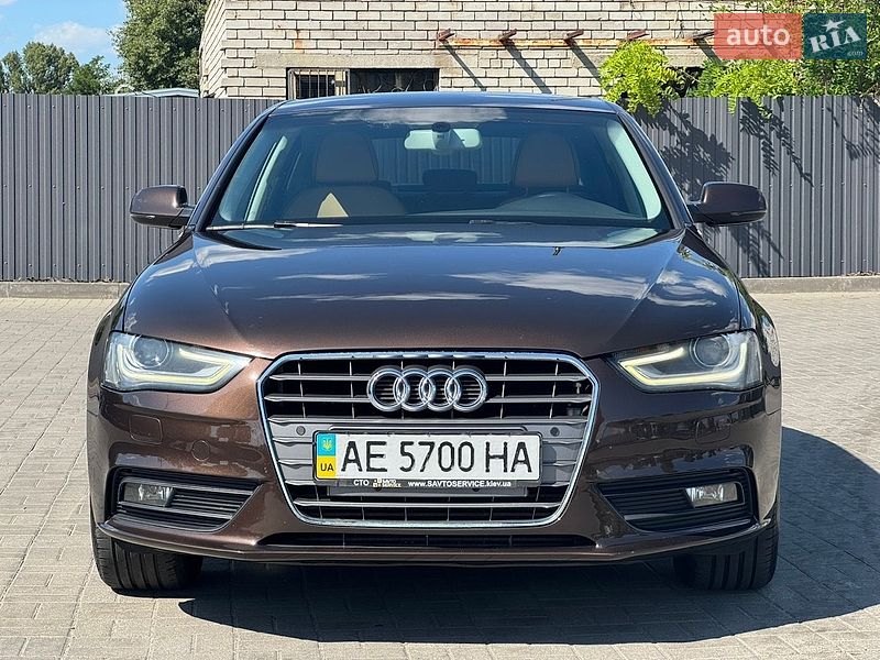 Седан Audi A4 2012 в Дніпрі фото 2 Седан Audi A4 2012 в Дніпрі