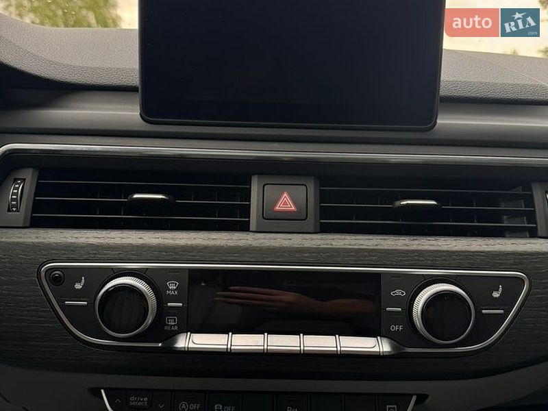 Седан Audi A4 2018 в Бурштині