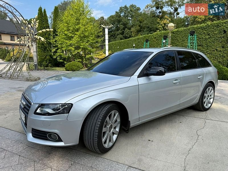 Універсал Audi A4 2010 в Жовкві