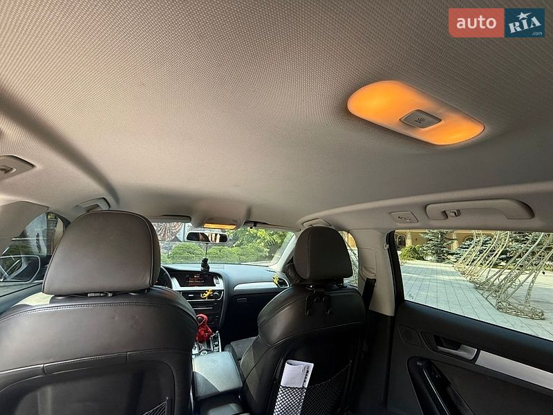 Універсал Audi A4 2010 в Жовкві
