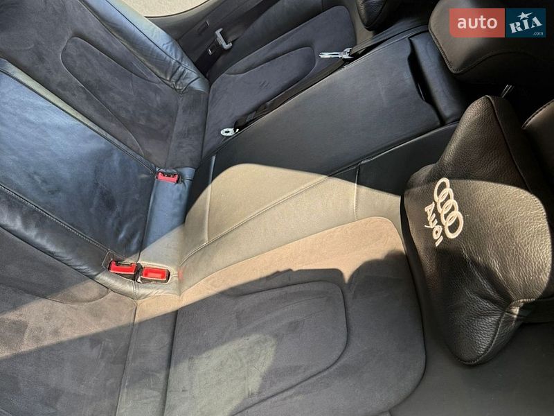 Універсал Audi A4 2010 в Жовкві