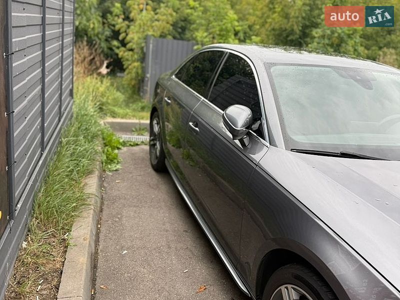Седан Audi A4 2017 в Харкові