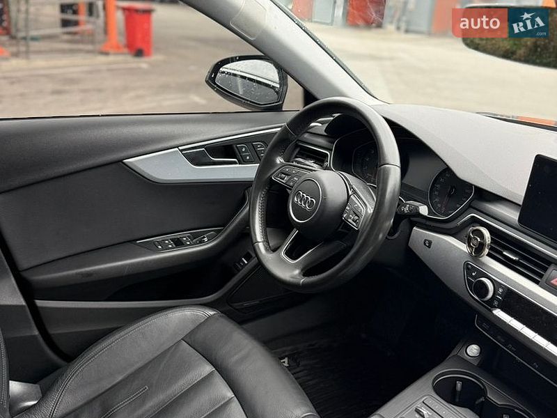 Седан Audi A4 2017 в Харькове