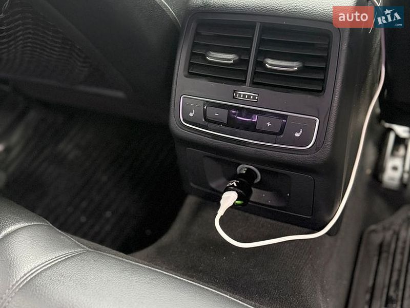 Седан Audi A4 2017 в Харькове