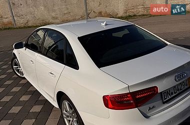 Седан Audi A4 2015 в Стрию
