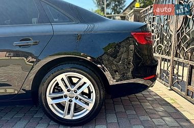 Седан Audi A4 2017 в Киеве